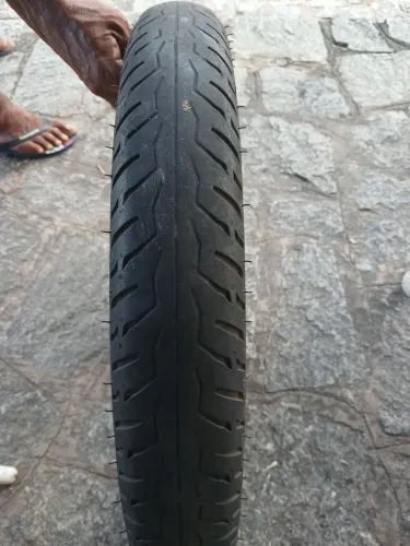 Pneu de moto