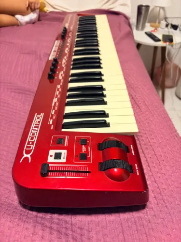 Controlador Behringer umx610