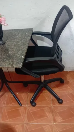 Cadeiras gaveteiro e mesa