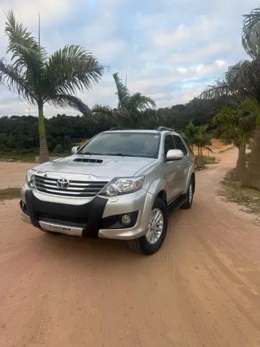 Toyota Hilux SW4 SRV D4-d 4X4 3.0 TDI Dies. AUT 2013