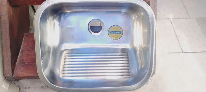 TANQUE DA MARCA TRAMONTINA EM ÓTIMO ESTADO PRATICAMENTE NOVO AINDA COM ETIQUETA