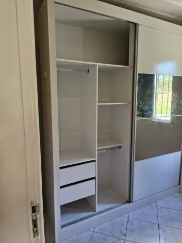 Guarda roupa casal usado