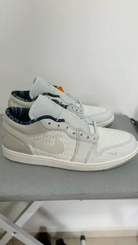 Air Jordan 1 Low SE Summit White