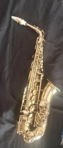 Saxofone alto Eagle
