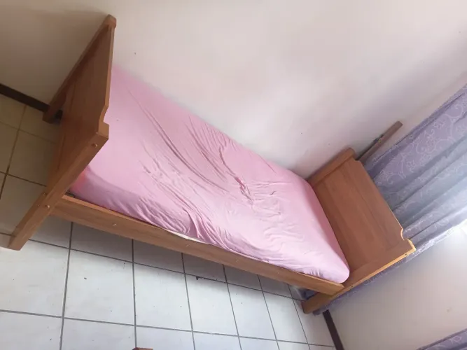 Cama solteiro com colchão