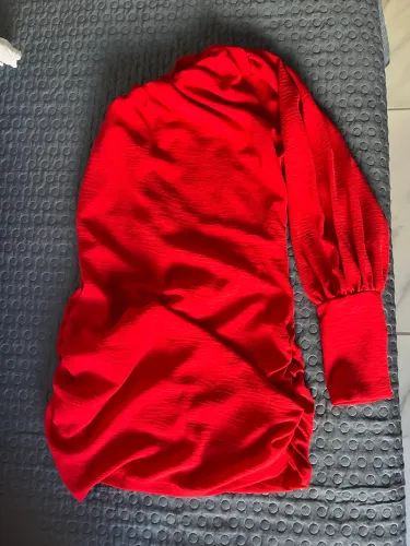Vestido curto vermelho 