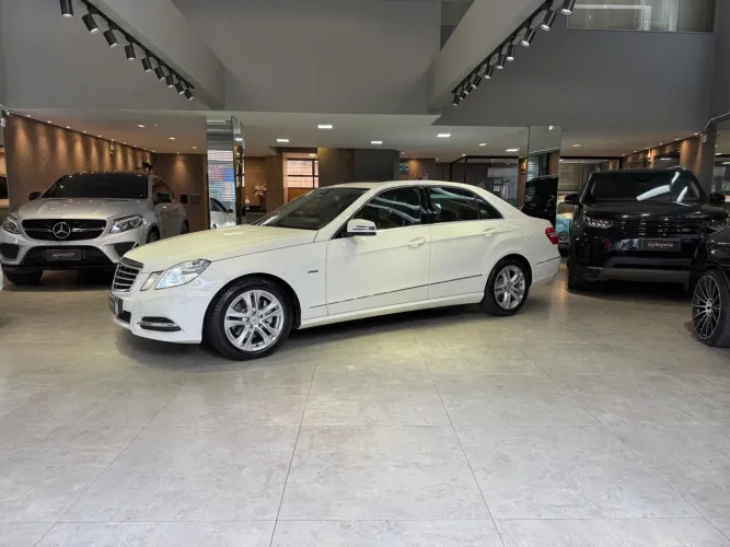 Mercedes-Benz E-250 CGI Avantgarde 2.0 TB 211cv Aut. 2012