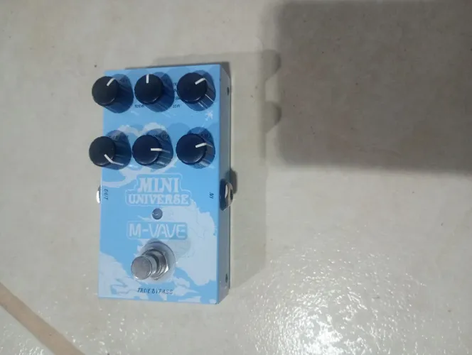 Pedal mvave Reverb mini universe para guitarra violão
