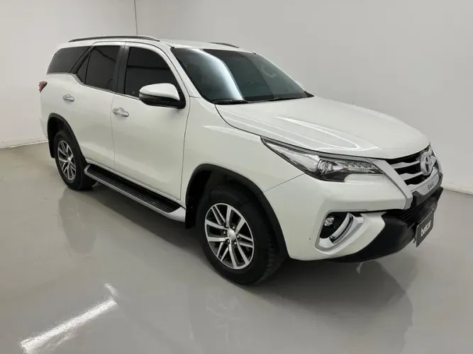 Toyota Hilux CD SRX 4X4 2.8 TDI 16V Diesel Aut. 2019