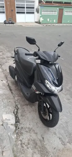 Yamaha Fluo 2024/2025