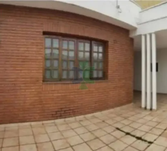 Casa para venda tem 135 metros quadrados com 3 quartos em Jardim Mesquita - Jacareí - SP
