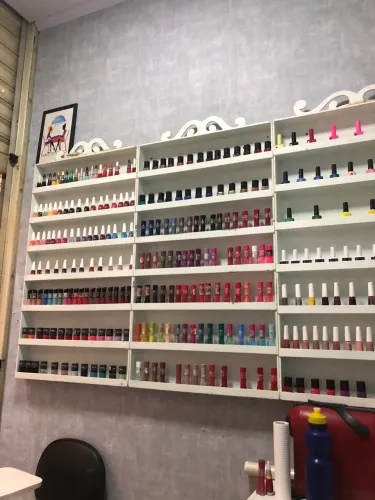 Vendo Esmalteria completa 