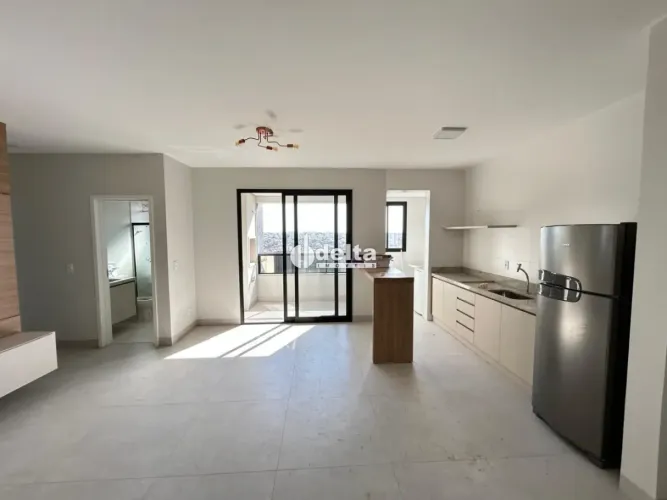 Apartamento com 2 quartos sendo 1 suíte disponível para locação no Bairro Patrimônio em Ub