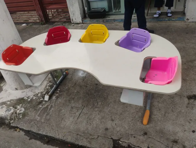 Mesa de Alimentação Infantil 