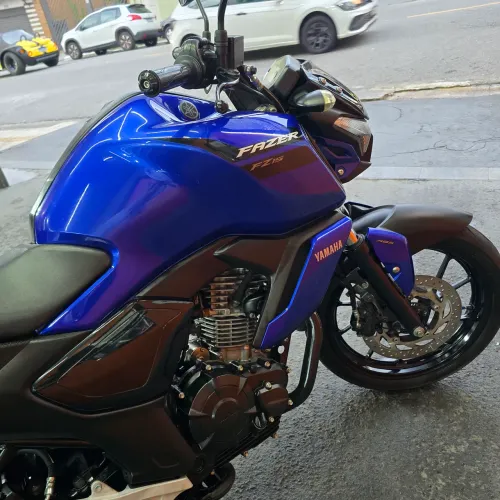 Vendo uma Yamaha FZ15 