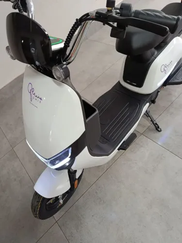 Moto elétrica GHIS