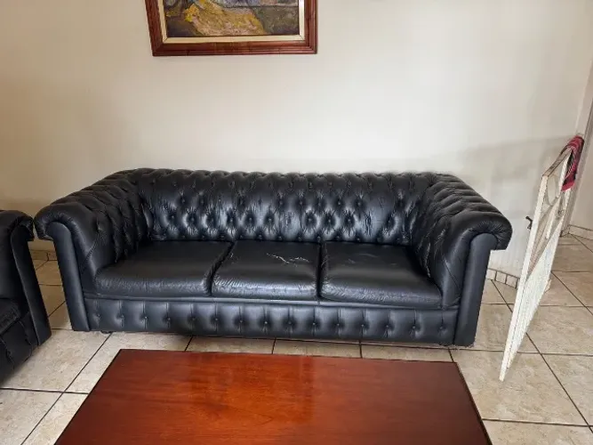 Conjunto Sofás Chesterfield Capitonê 2 e 3 Lugares