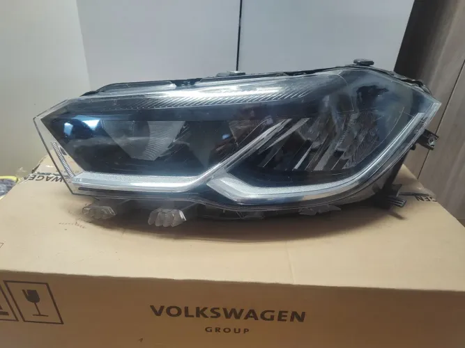 Farol esquerdo polo tsi full led 2025 original