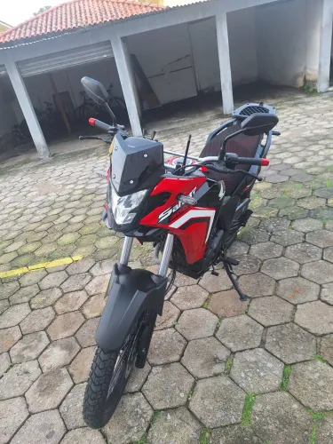 Moto Sahara Rally estado de Nova