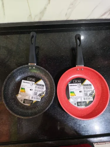 LOTE com 25+ frigideira ante aderente marca lyor (leia a descrição)para revender muda valo