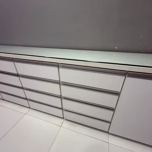Balcão Armário Branco 100% MDF com Tampo de Vidro 6mm