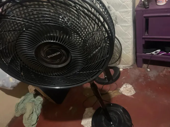 100