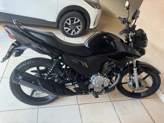 Yamaha Factor 150 2025 Preta Flex 5710 km