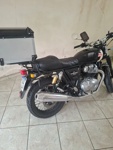 Interceptor 650 preta 