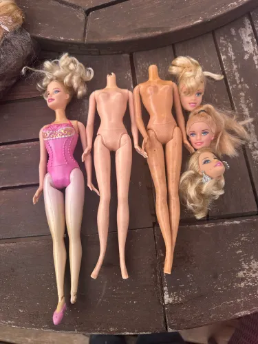 Sucata Barbie originais .