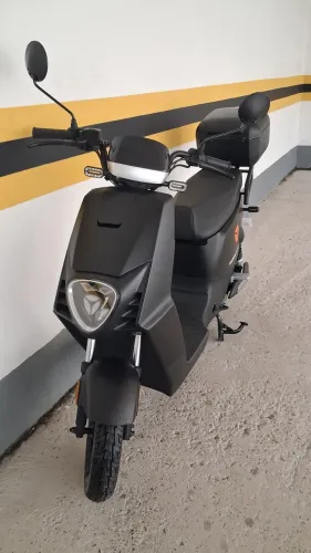 Moto / scooter elétrica Yadea DT-3 novíssima