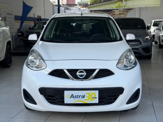 Nissan March S 1.0 12V Flex 5P 2015