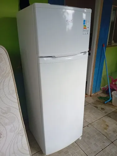 Geladeira Consul 334L