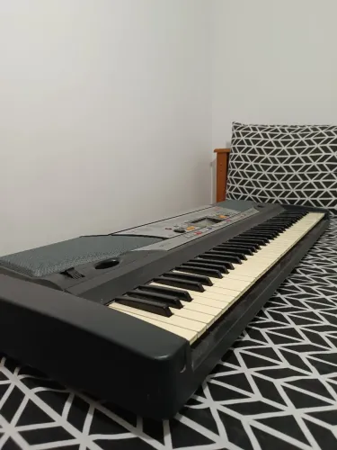 Teclado Yamaha PSR-GX76 Original