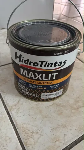 Tinta para portões e madeira