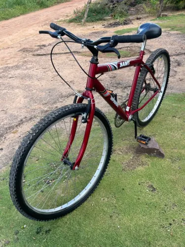 Bicicleta aro 26, semi nova