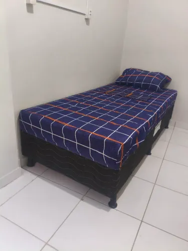Cama box conjugada solteiro + jogo de cama com fronha e travesseiro D34 Design colchões 