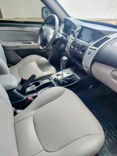 Mitsubishi Pajero Dakar 3.2 4X4 T.i. Dies. 5P Aut. 2014
