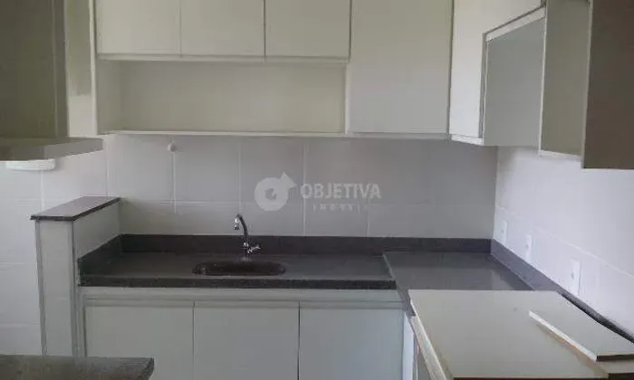 Apartamento para aluguel, 2 quartos, 1 suíte, 1 vaga, UMUARAMA - UBERLANDIA/MG