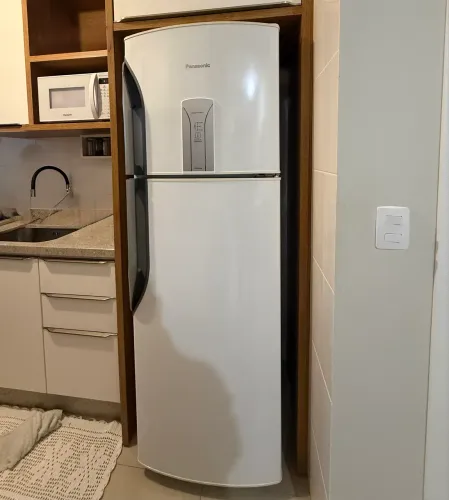 Geladeira 387l PANASONIC