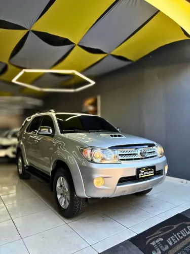Toyota Hilux SW4 SRV D4-d 4X4 3.0 TDI Dies. AUT 2010