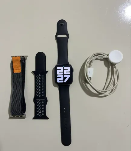 Apple Watch Series 5  44 mm 