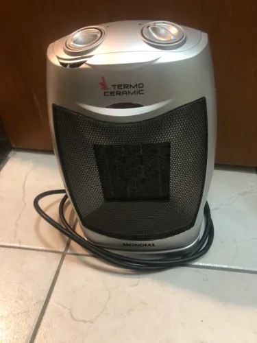 Aquecedor elétrico Mondial para retirar peças ou mandar arrumar