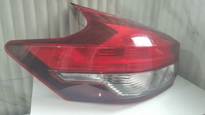 Lanterna Traseira Lado Esquerdo - Nissan Kicks