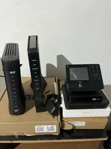 Aparelho de tv, internet e controle