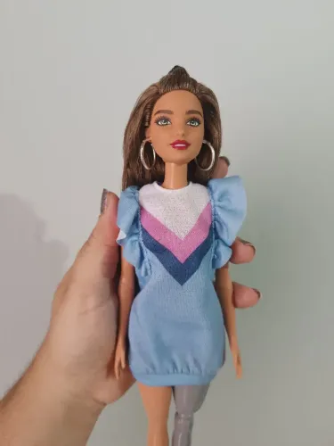Boneca Barbie Fashionista 121 Perna Mecânica