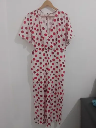 Macacão de seda muito lindo 