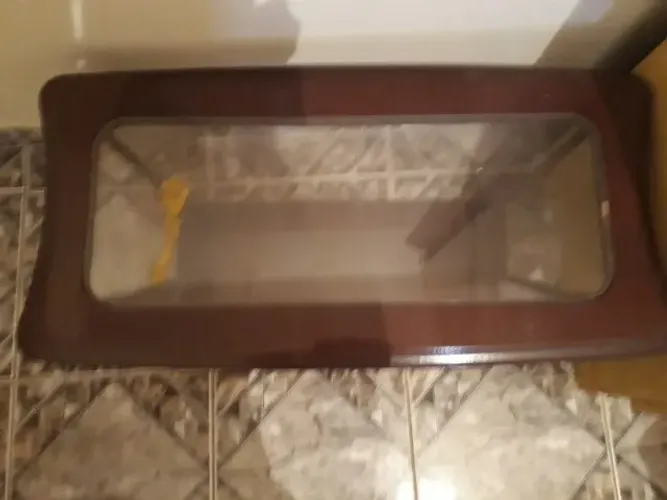 Mesa de Centro em madeira e vidro