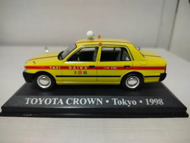 Coleção Táxis Do Mundo Toyota Crown Tokyo 1998 1/43 (Restauro/Base)