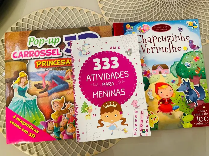 Livros de atividades infantil menina