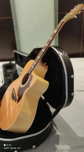 Violão Takamine EG523SC com CASE GATOR à venda - Perfeito para músicos exigentes!
